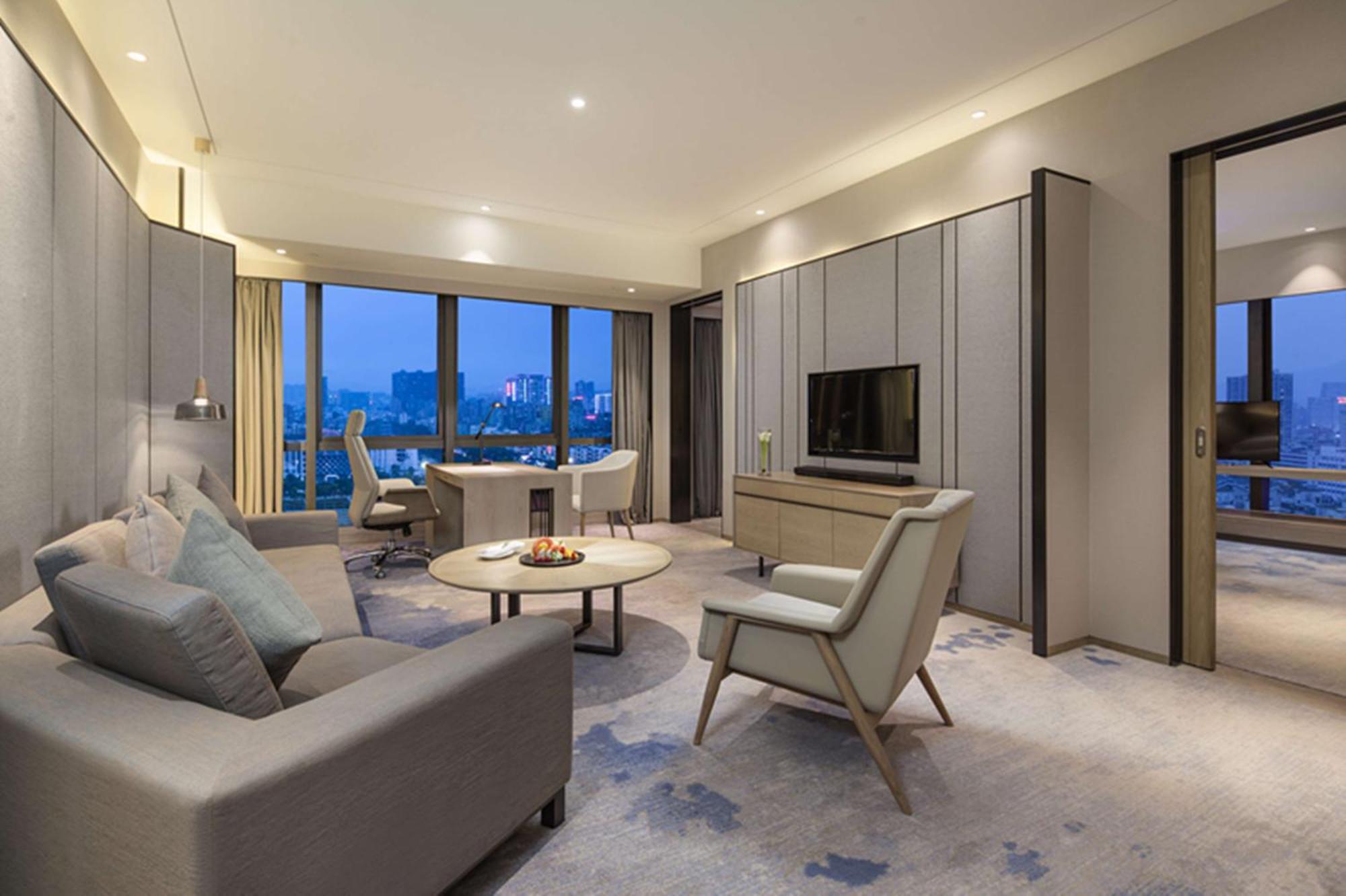 Doubletree By Hilton Hotel Shenzhen Longhua, Near Huawei, Foxcnn, Shenzhen North Railway, Uniwalk & Uniworld Shopping Mall, Sam'S Club Exteriér fotografie